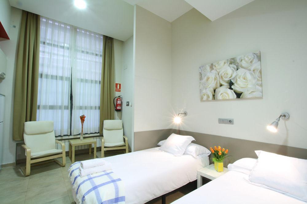 Barcelona Sants Station Apartments Exterior photo