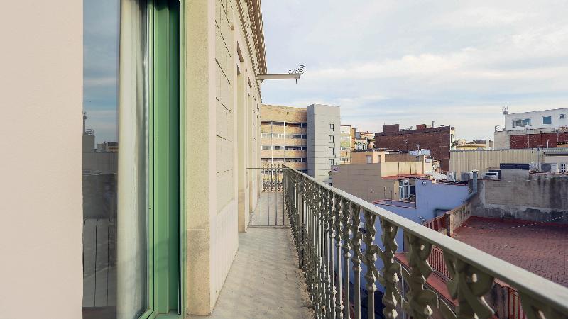 Barcelona Sants Station Apartments Exterior photo